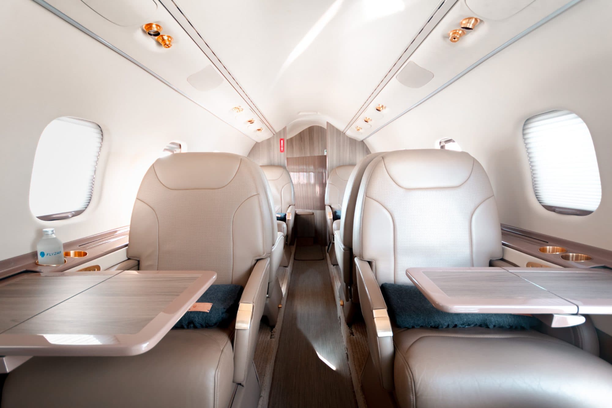 Learjet 60 LV-FUT · 3