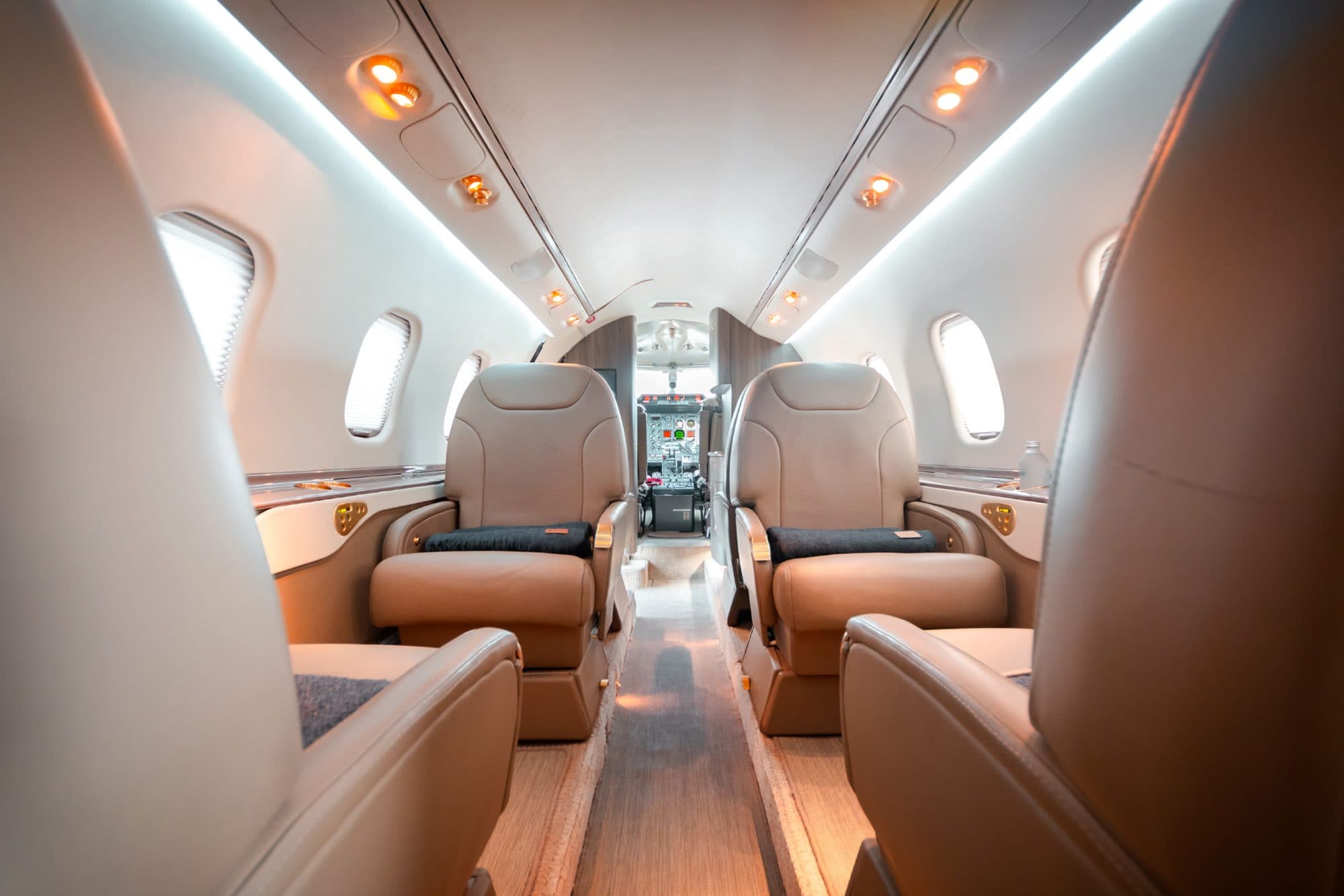 Learjet 60 LV-FUT · 4