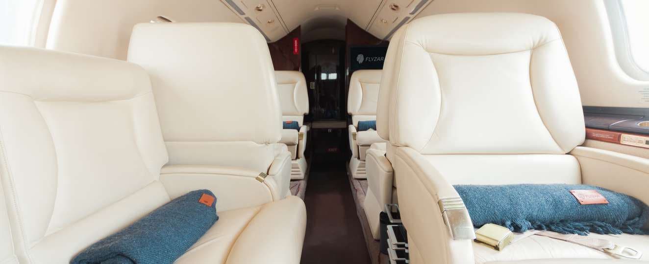 Learjet 60 LV-GCK · 4