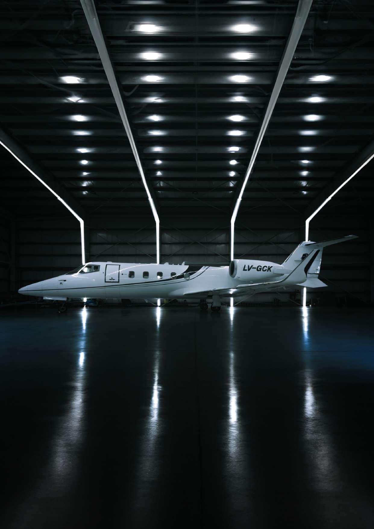 Learjet 60 LV-GCK · 5