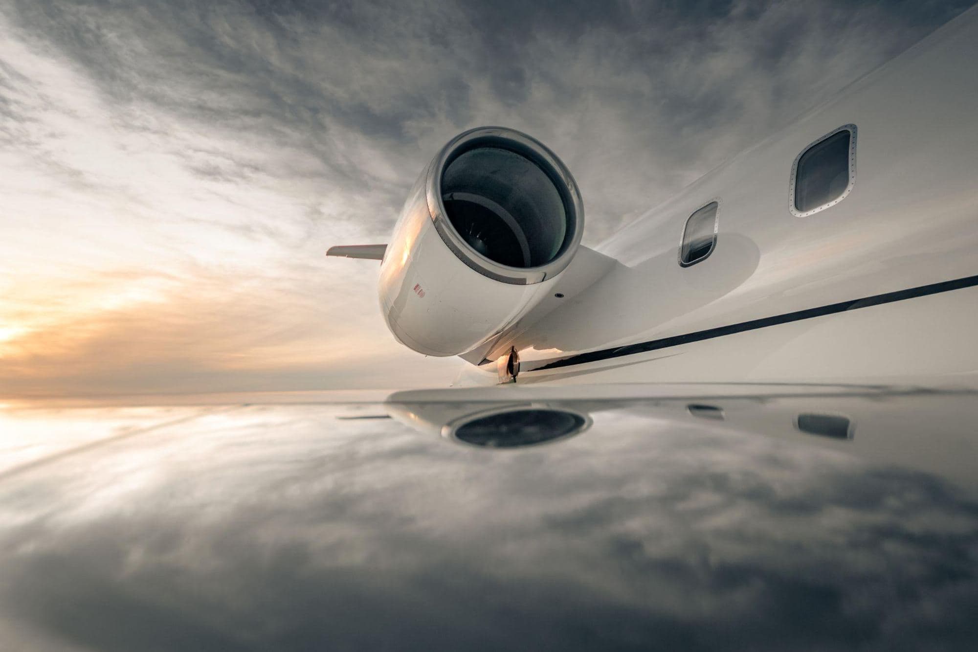 Challenger 605 LV-HQR · 7